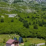 Arditi's 度假居 Shkodër