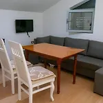 Arditi's Mountain View Holiday home
